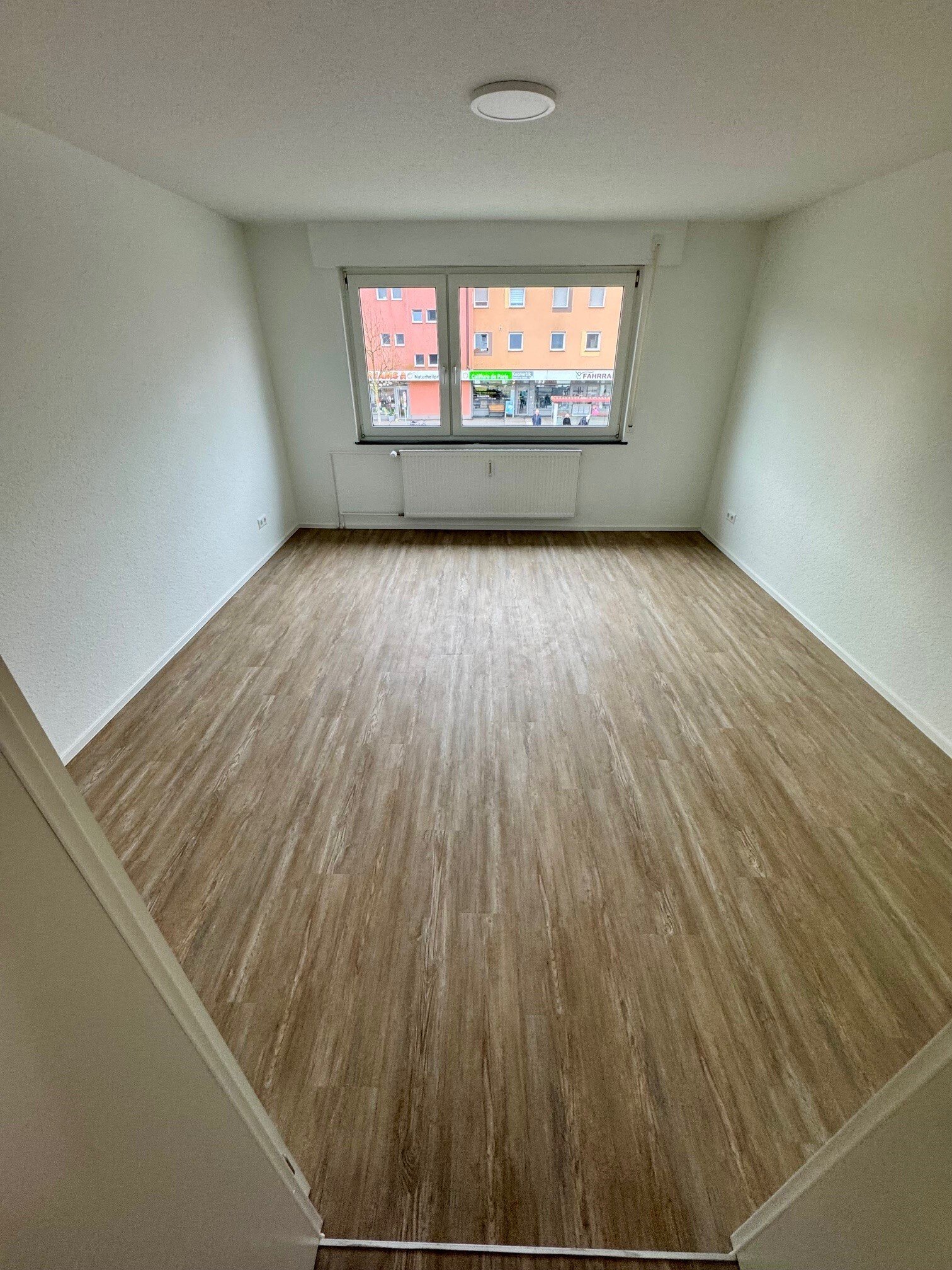 Moderne 4-Zi.-Wohnung -ERBBAU-OG- Konstanz – Komfortables Wohnen mit Balkon und EBK