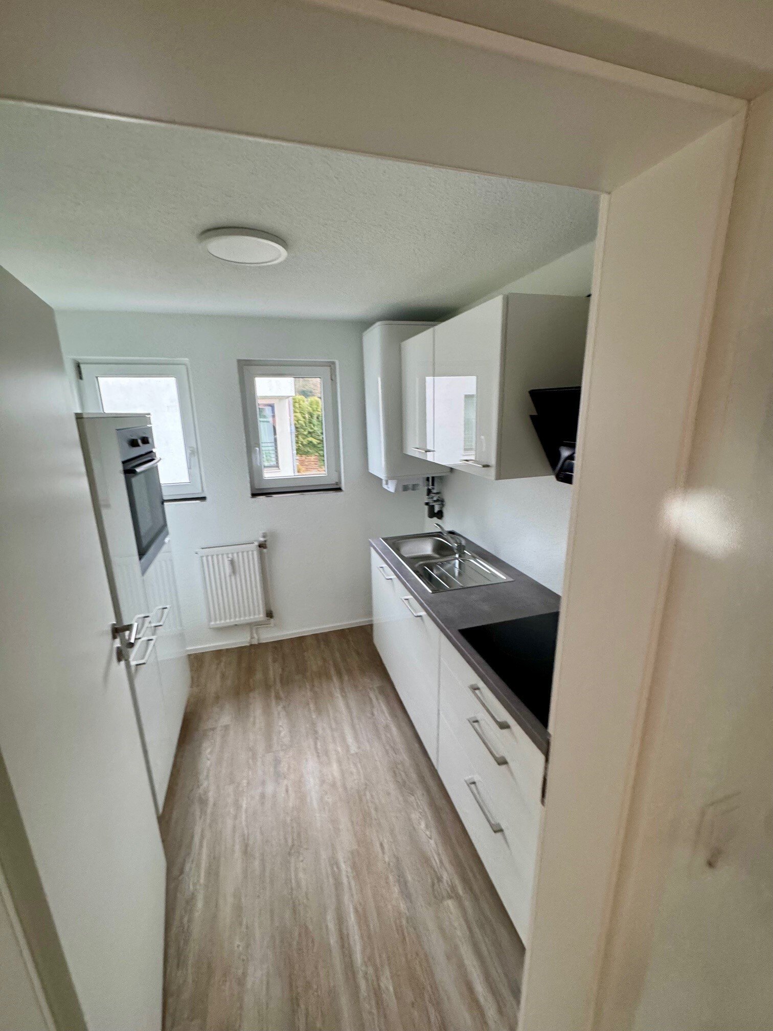 Moderne 4-Zi.-Wohnung -ERBBAU-OG- Konstanz – Komfortables Wohnen mit Balkon und EBK