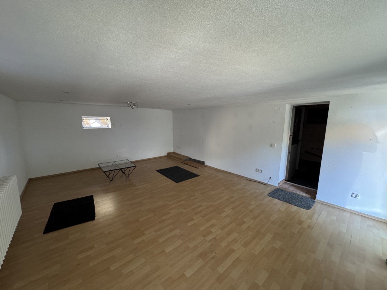 Wohnen und Schlafen der Einliegerwohnung im Untergeschoss